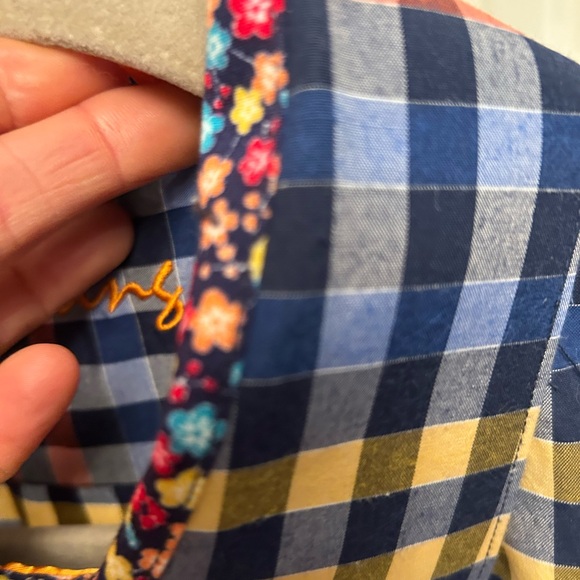 Justing tailored button down shirtt XL Plaid with floral inside cuff and collar - Picture 9 of 16